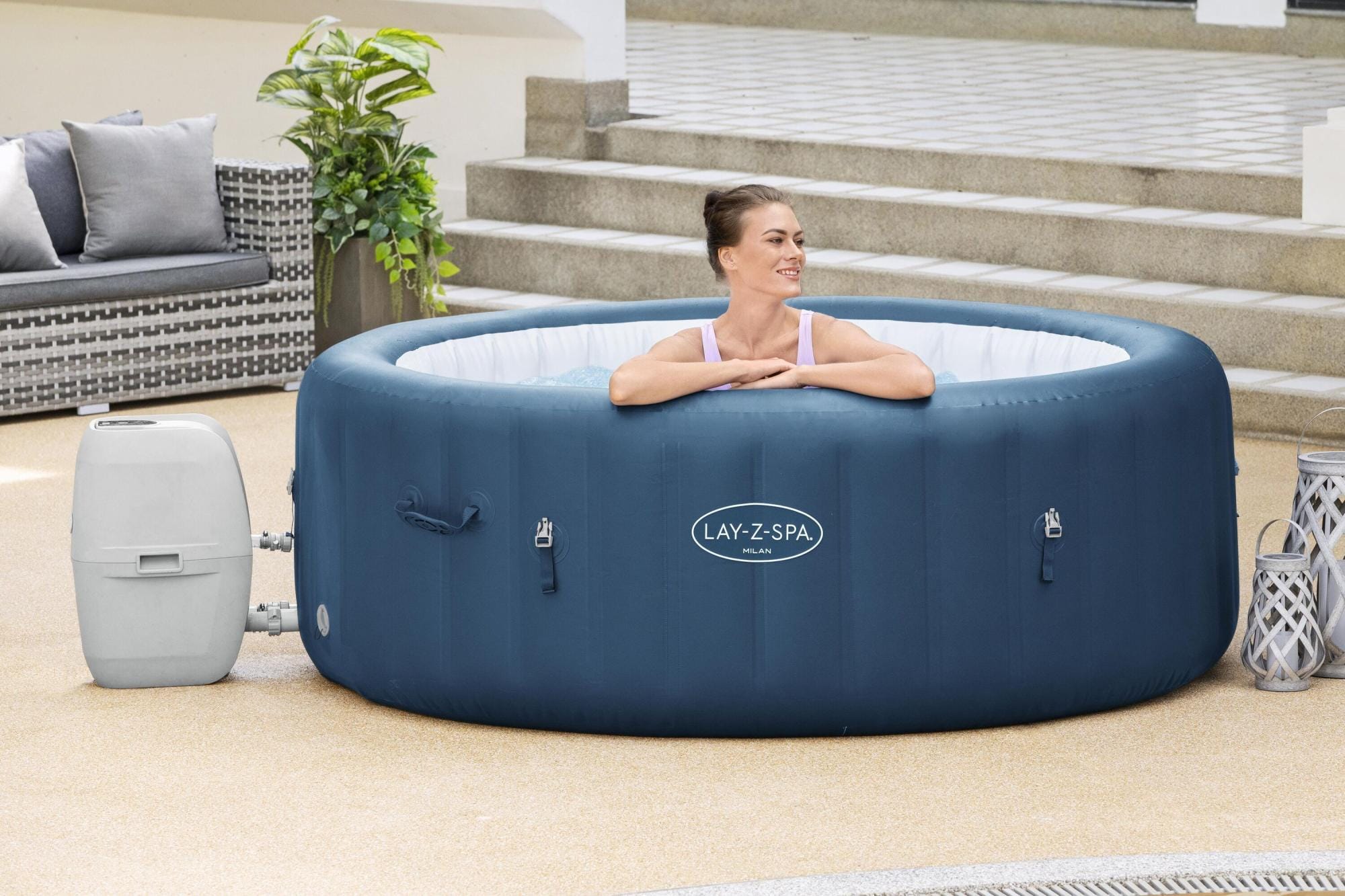 Opblaasbare bubbelbaden Lay-Z Spa Lay-Z-Spa Milan AirJet Plus opblaasbare hottub met appbediening 4-6 personen Bestway 1