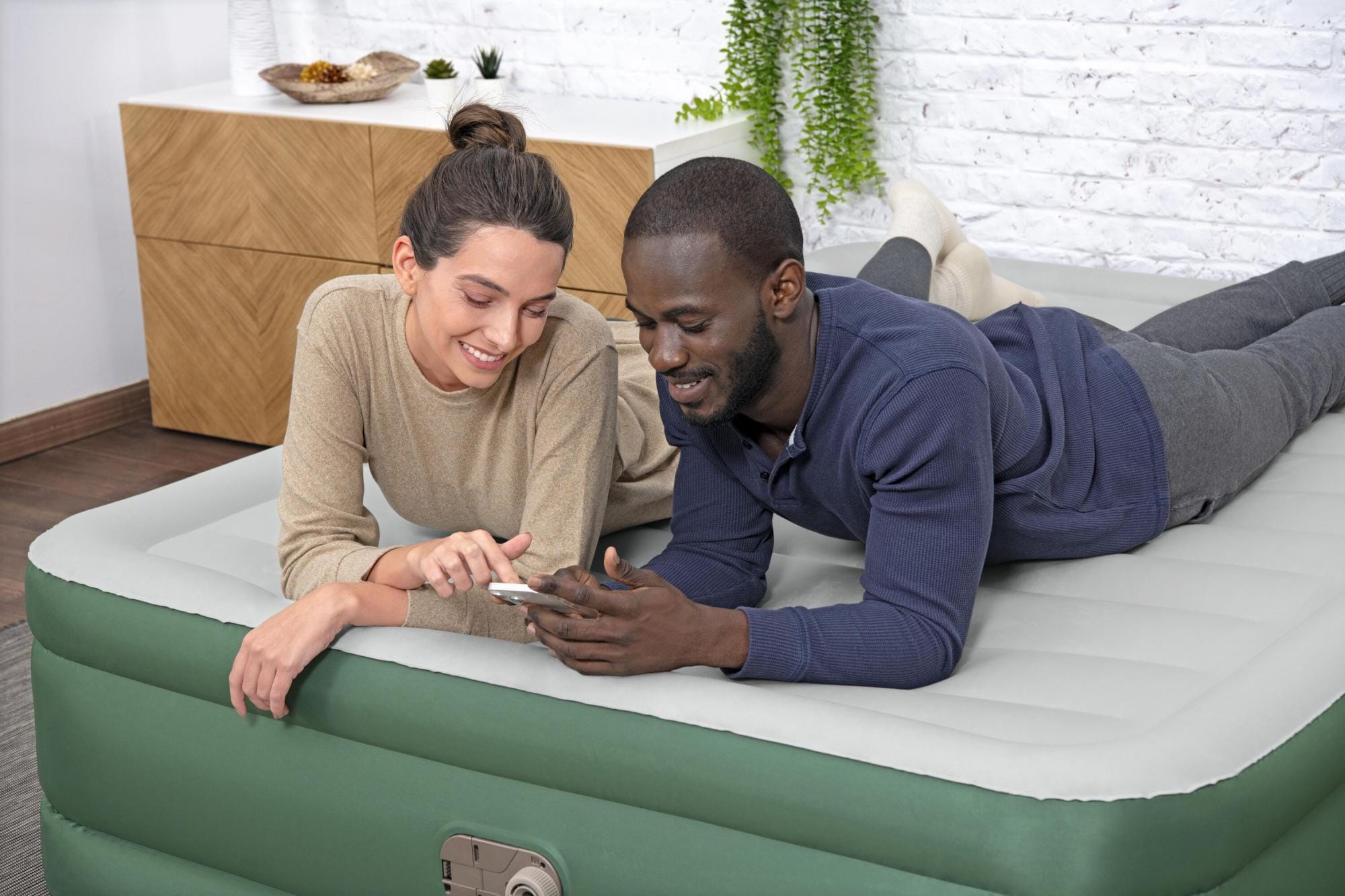 Luchtbed Bestway ToughLite TPU Queen Luchtmatras met Ingebouwde AC Pomp 2,03 m x 1,52 m x 46 cm Bestway 5