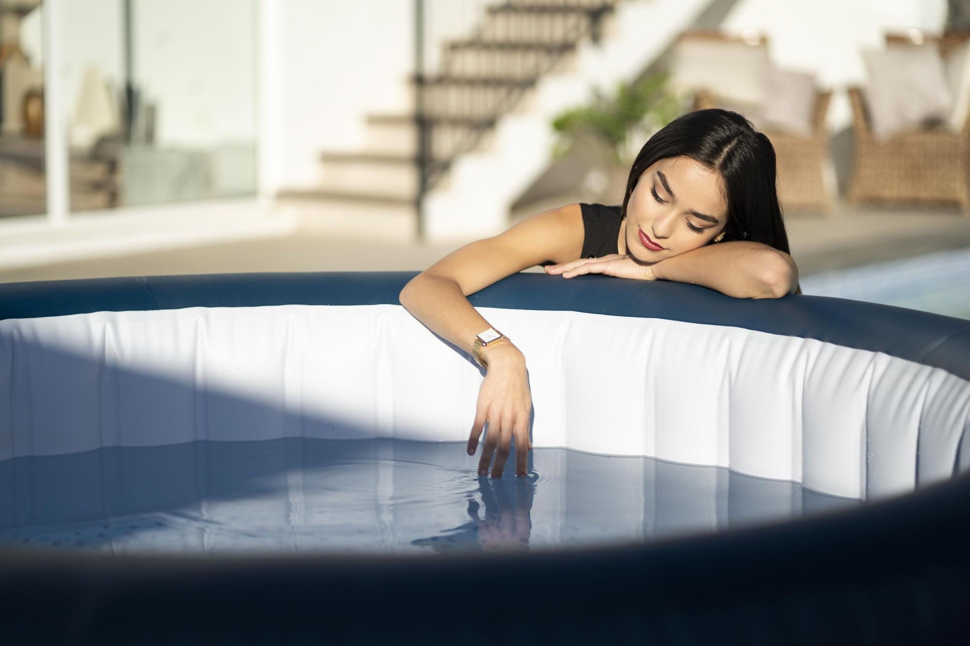 Opblaasbare bubbelbaden Lay-Z Spa Lay-Z-Spa Milan AirJet Plus opblaasbare hottub met appbediening 4-6 personen Bestway 24