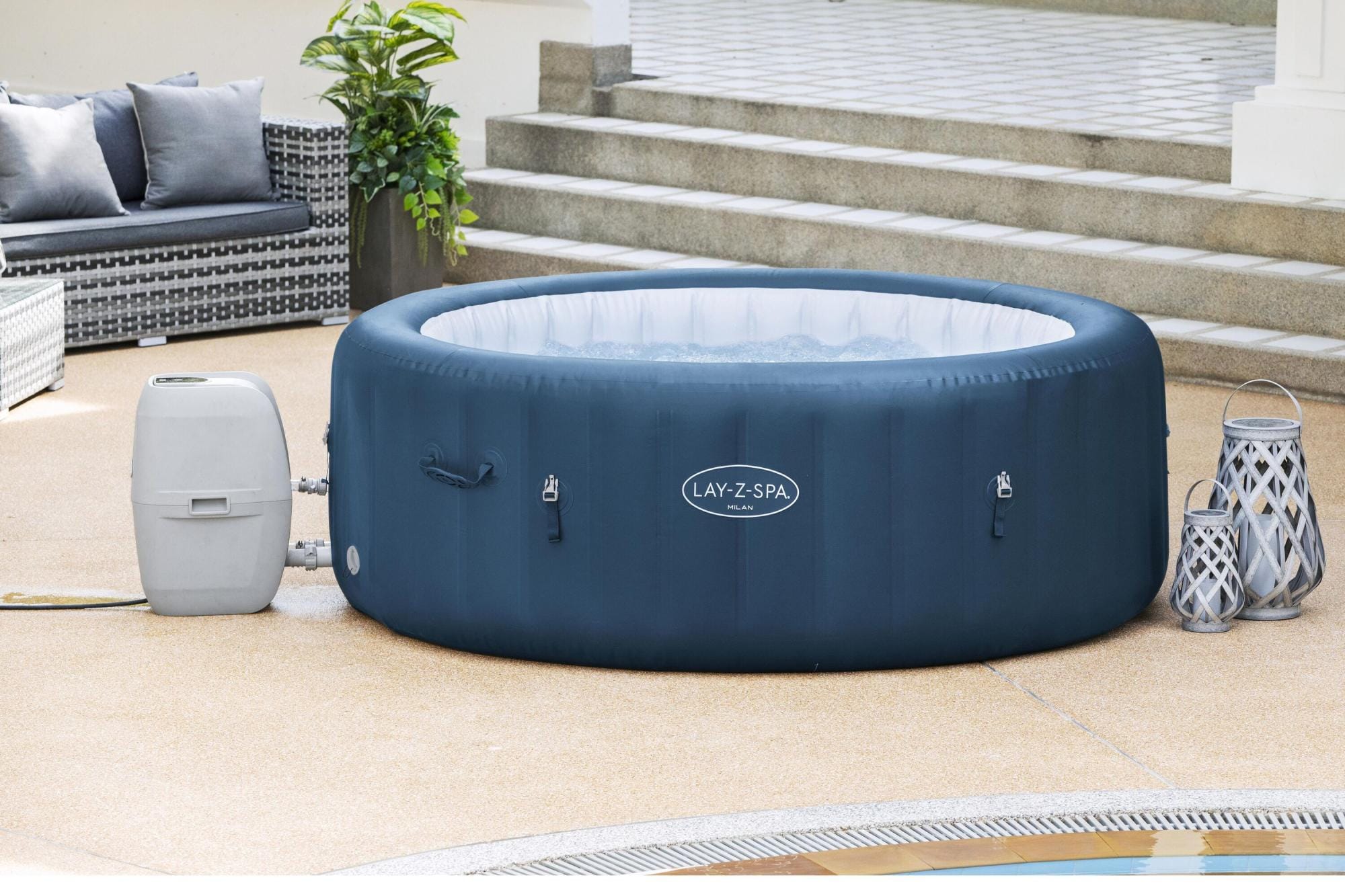 Opblaasbare bubbelbaden Lay-Z Spa Lay-Z-Spa Milan AirJet Plus opblaasbare hottub met appbediening 4-6 personen Bestway 4