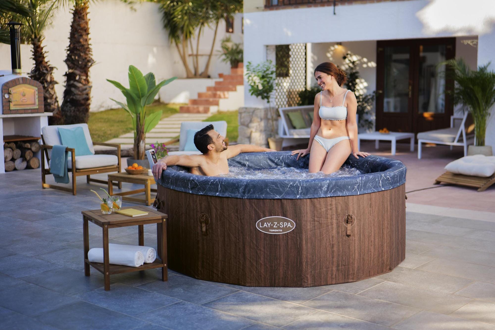 Opblaasbare bubbelbaden Lay-Z Spa Lay-Z-Spa Toronto Energy-Efficient Smart AirJet Spa met App Bediening 5-7 Personen Bestway 5