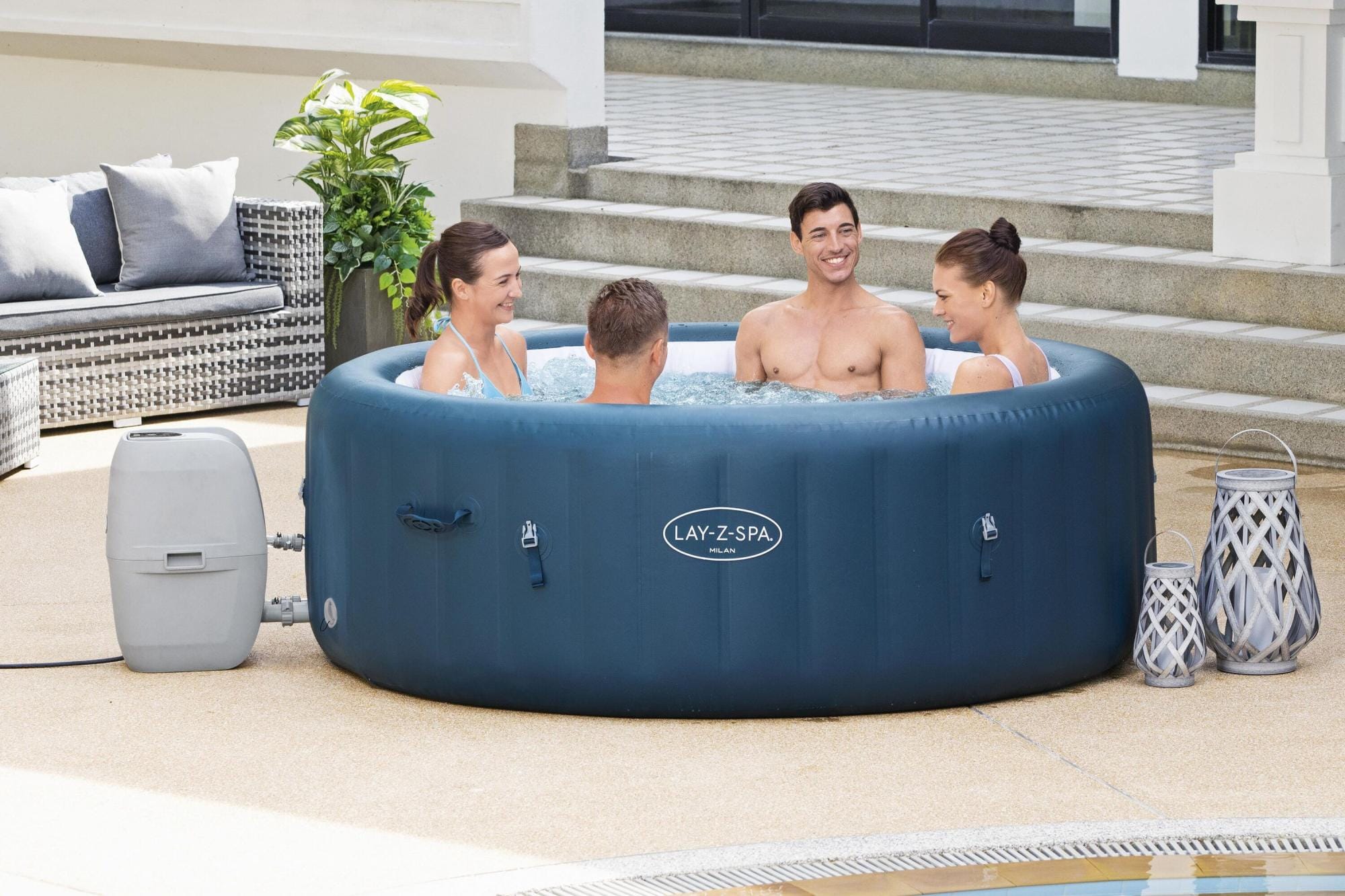 Opblaasbare bubbelbaden Lay-Z Spa Lay-Z-Spa Milan AirJet Plus opblaasbare hottub met appbediening 4-6 personen Bestway 1