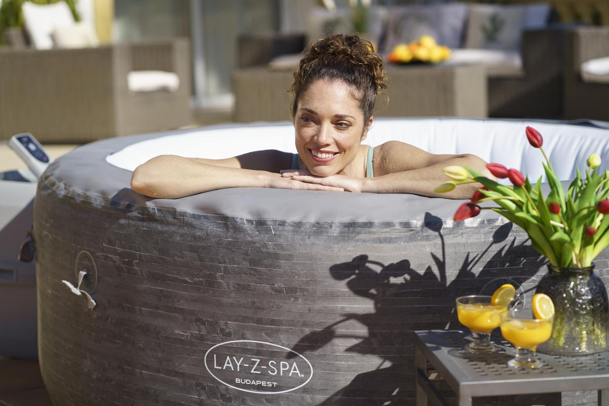 Opblaasbare bubbelbaden Lay-Z Spa Lay-Z-Spa Budapest AirJet opblaasbare spa 4-6 personen Bestway 4