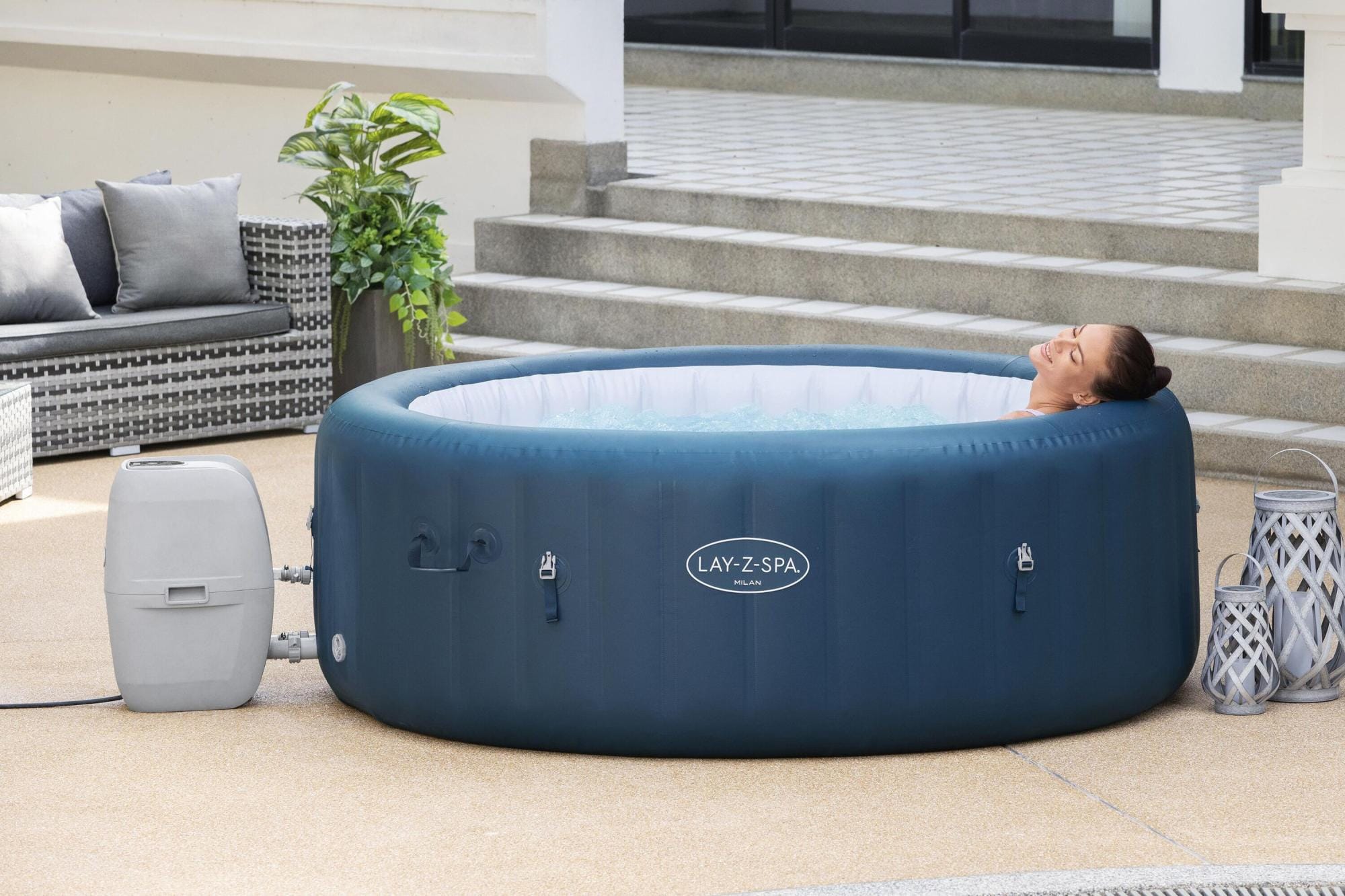 Opblaasbare bubbelbaden Lay-Z Spa Lay-Z-Spa Milan AirJet Plus opblaasbare spa 4-6 personen Bestway 1