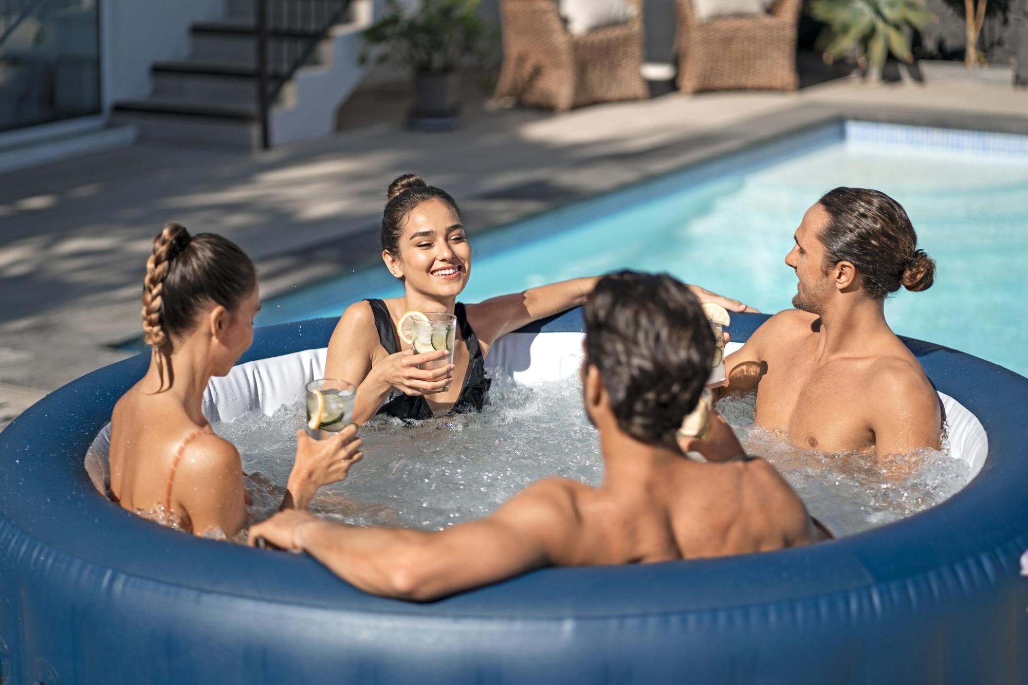 Opblaasbare bubbelbaden Lay-Z Spa Lay-Z-Spa Milan AirJet Plus opblaasbare spa 4-6 personen Bestway 4